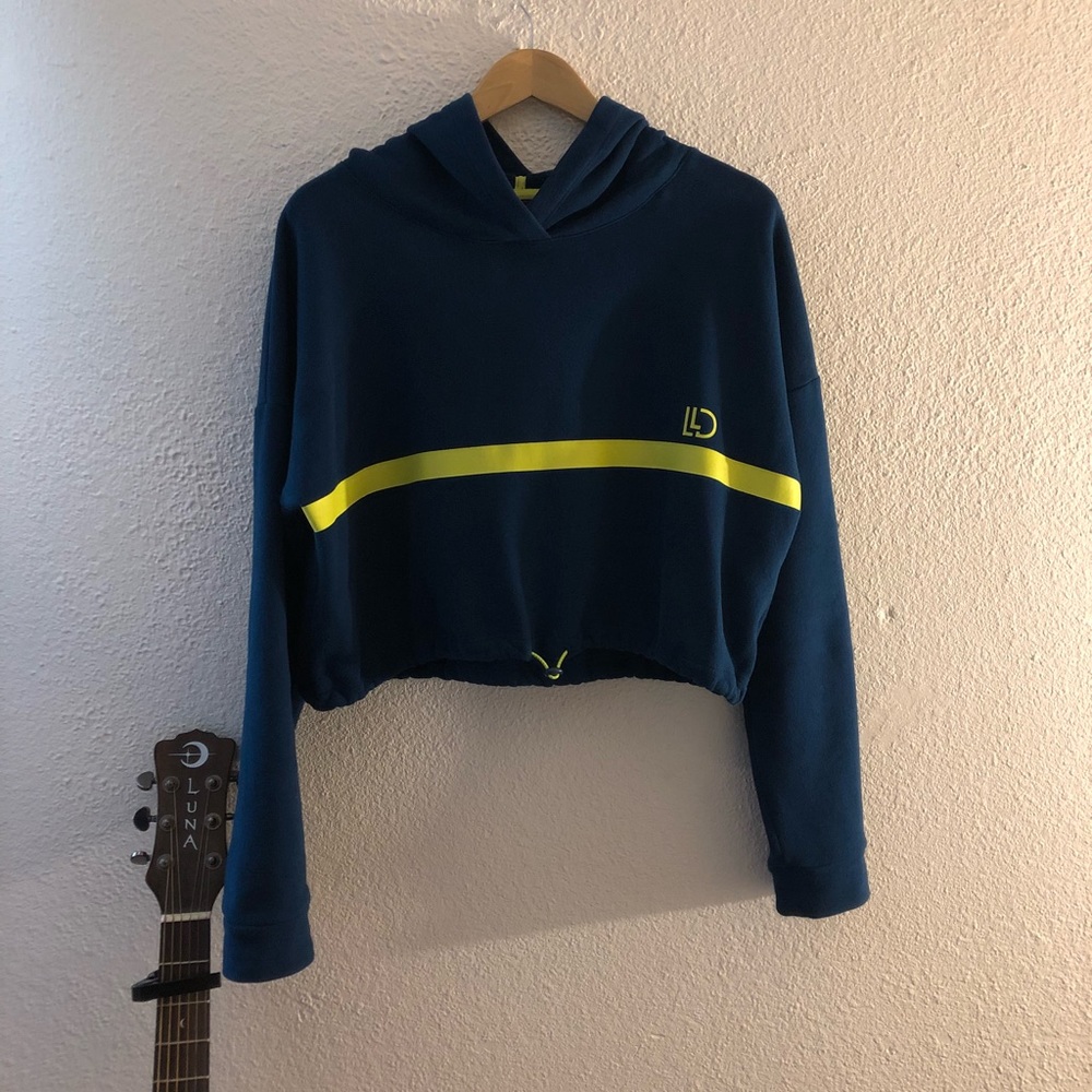 Cropped hoodie